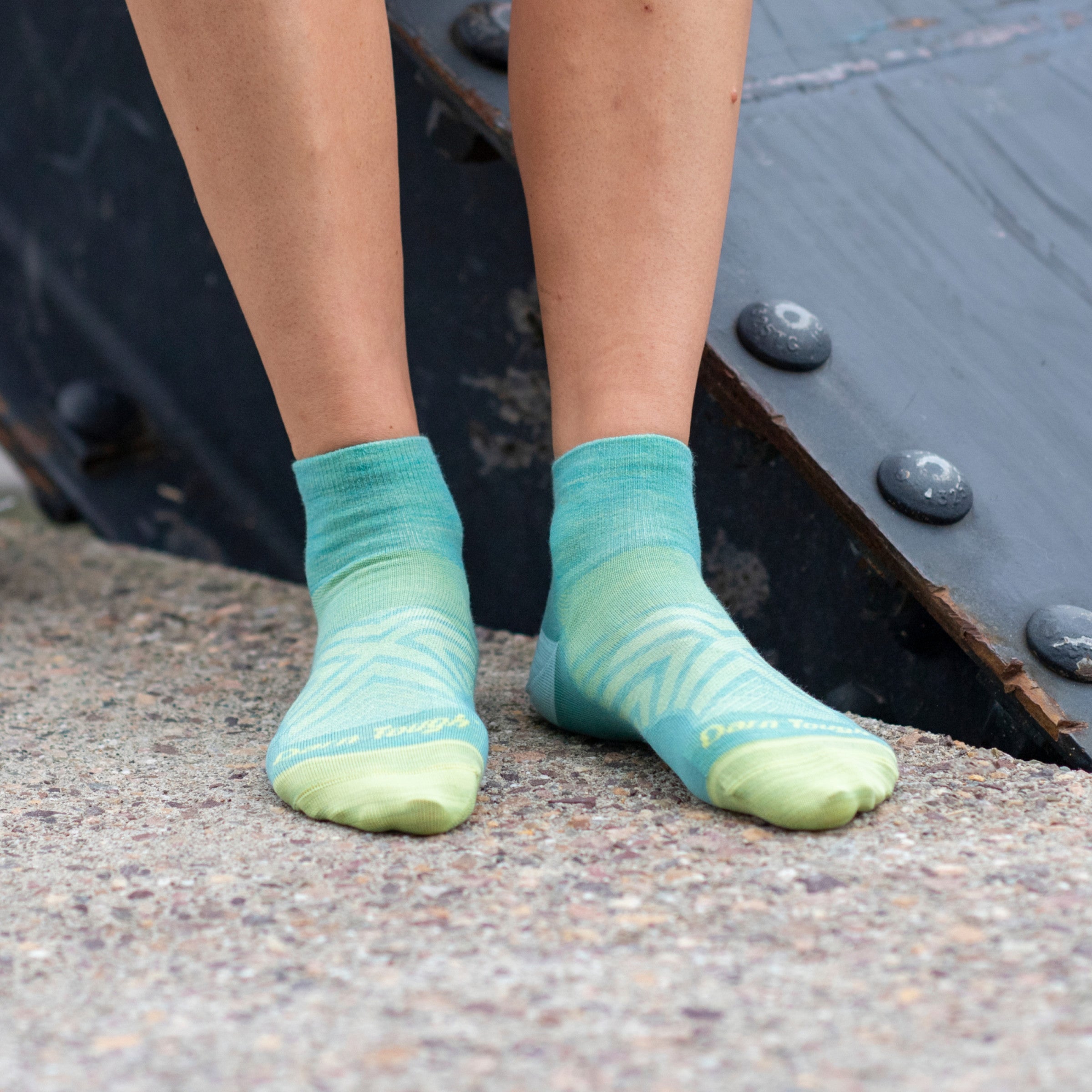 Women's Run Quarter Ultra-Lightweight Running Socks - Image 6