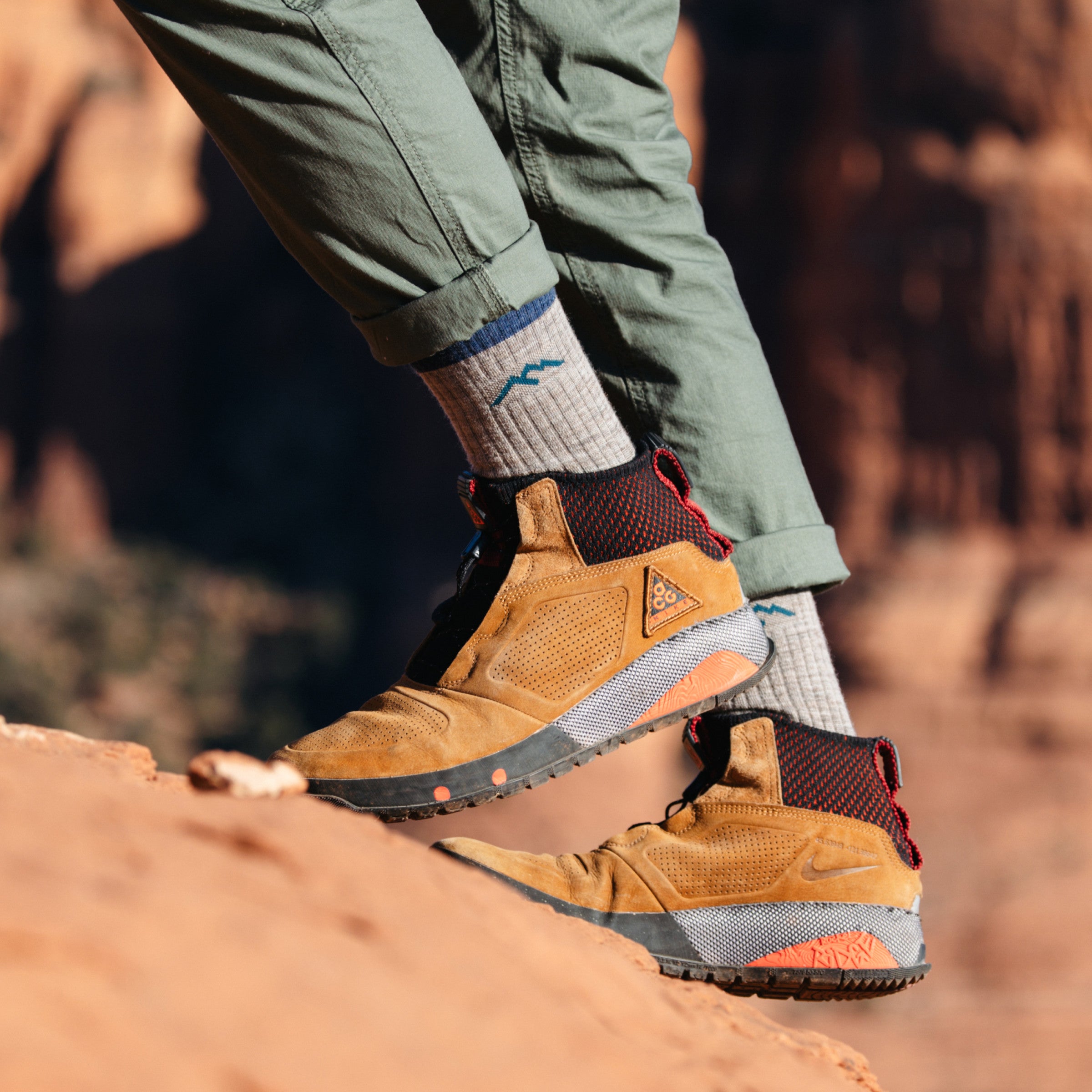 Men's Hiker Micro Crew Midweight Hiking Socks - Image 21