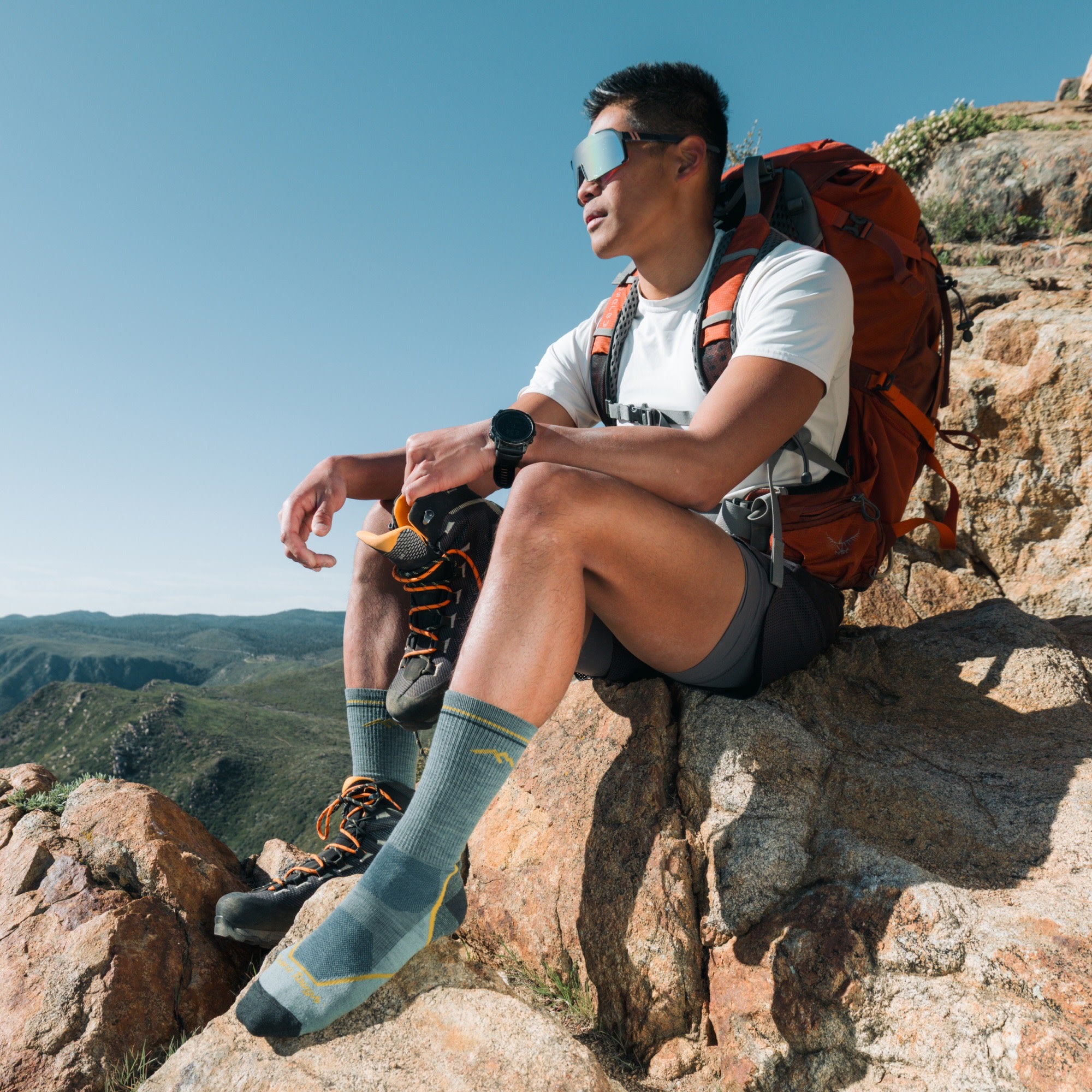 Men's Light Hiker Boot Lightweight Hiking Socks - Image 5
