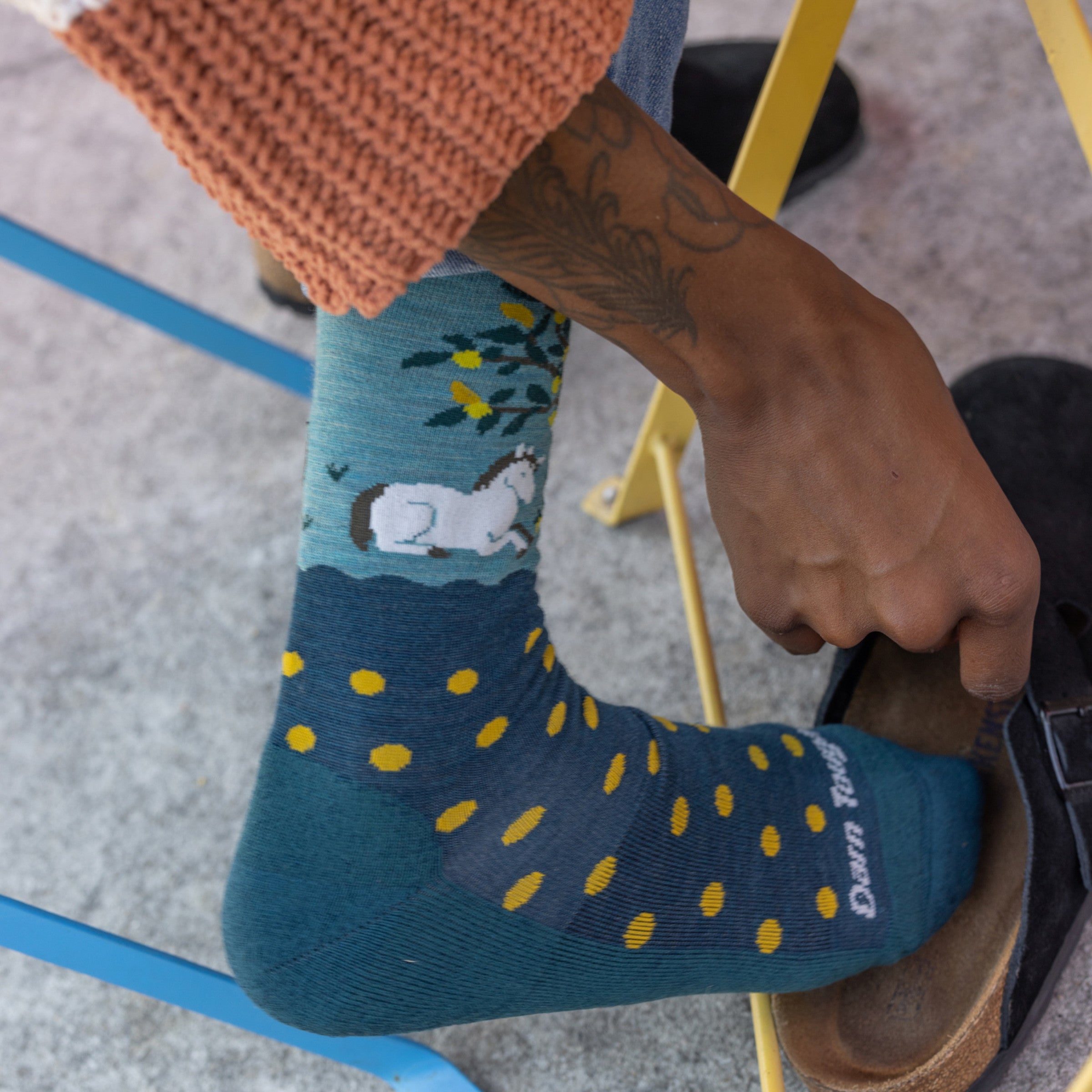 Women's Wild Life Crew Lightweight Lifestyle Socks - Image 14