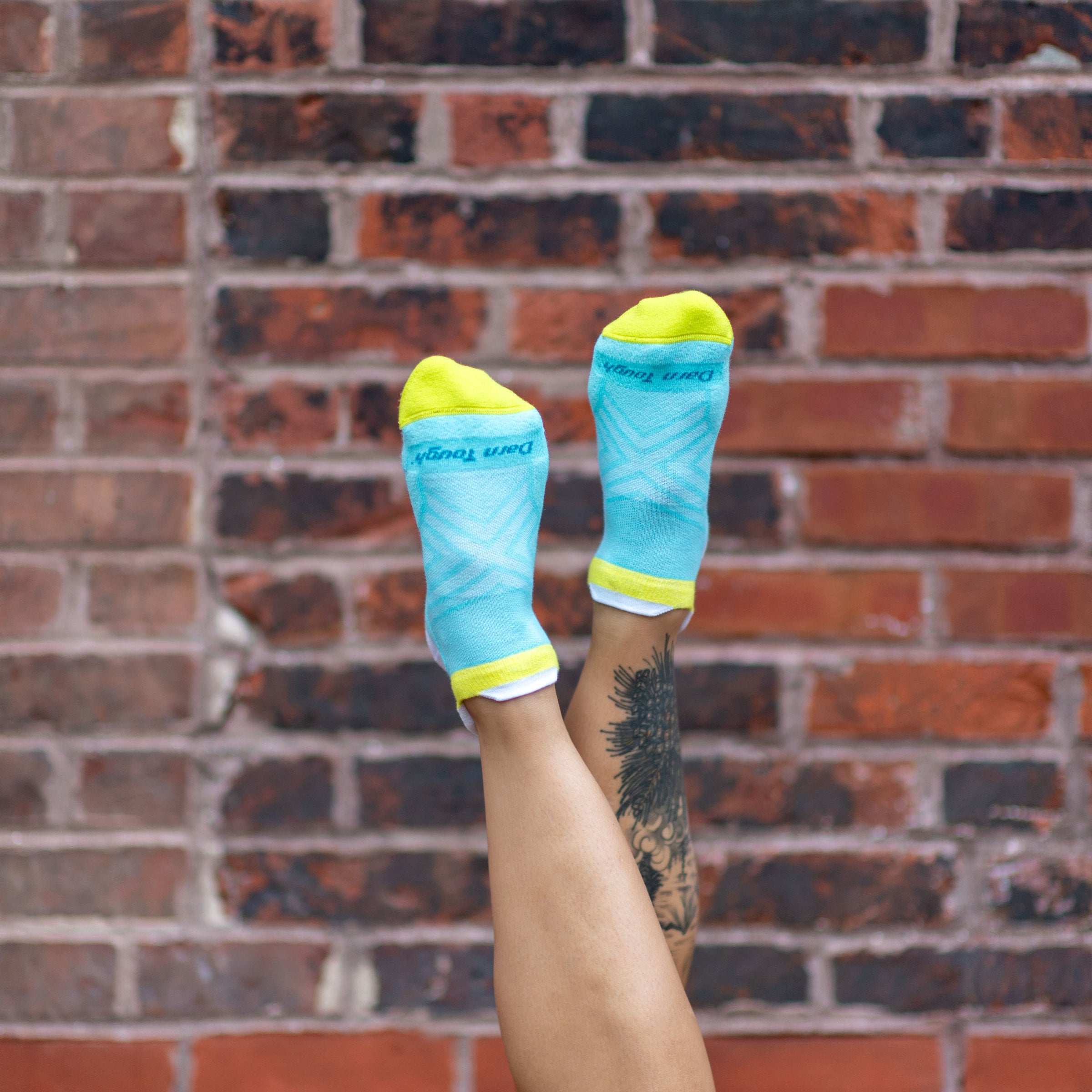 Women's Coolmax® Run No Show Tab Ultra-Lightweight Running Socks - Image 4